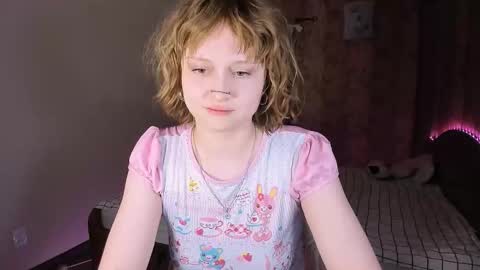 Snapshot of mariamilkis chatting on February 25, 2026, 12:31 am Maria online show from February 25, 2026, 12:31 am