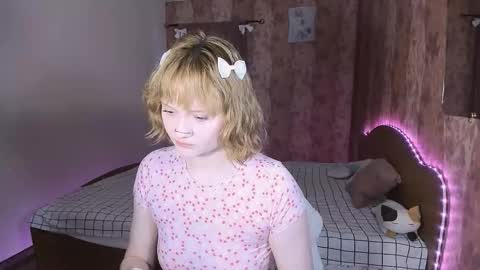 Snapshot of mariamilkis chatting on March 10, 2026, 3:33 am Maria online show from March 10, 2026, 3:33 am