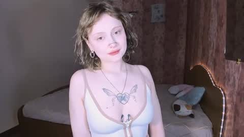 Snapshot of mariamilkis chatting on April 7, 2026, 1:17 am Maria online show from April 7, 2026, 1:17 am