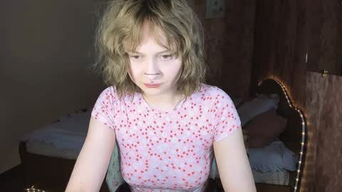 Snapshot of mariamilkis chatting on April 7, 2026, 6:41 pm Maria online show from April 7, 2026, 6:41 pm