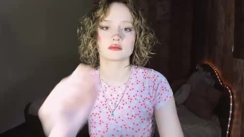 Snapshot of mariamilkis chatting on April 14, 2026, 7:09 pm Maria online show from April 14, 2026, 7:09 pm