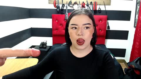 Snapshot of marian_ran_ chatting on February 1, 2025, 3:30 am Marian online show from February 1, 2025, 3:30 am