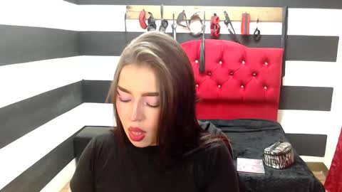 Snapshot of marian_ran_ chatting on February 21, 2025, 7:12 am Marian online show from February 21, 2025, 7:12 am