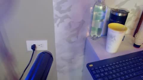 Mariana online show from November 24, 2025, 11:54 am