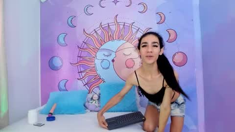 mariana_16_ online show from December 1, 2025, 4:12 pm