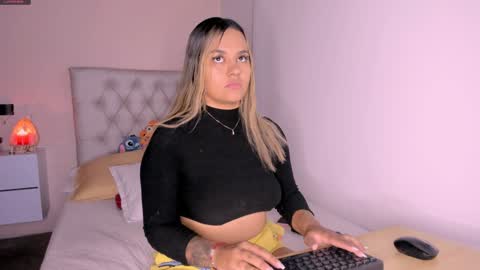 Mariana Roe online show from January 20, 2025, 12:57 am