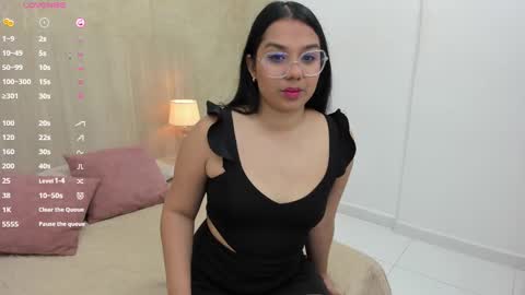 Snapshot of mariana_allen chatting on February 18, 2025, 3:31 am Mariana Allen online show from February 18, 2025, 3:31 am