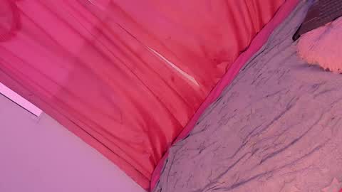 Mariana online show from November 18, 2025, 11:47 am