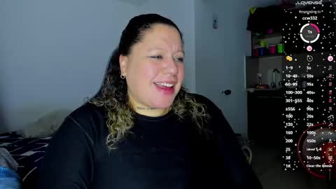 Snapshot of mariana_smittt chatting on December 19, 2024, 6:34 am Independent Model online show from December 19, 2024, 6:34 am