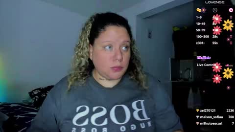Snapshot of mariana_smittt chatting on February 17, 2025, 8:52 am Independent Model online show from February 17, 2025, 8:52 am