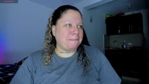 Snapshot of mariana_smittt chatting on February 26, 2025, 11:41 am Independent Model online show from February 26, 2025, 11:41 am
