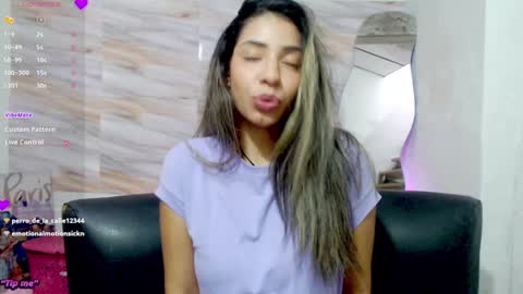 Snapshot of mariana_turner chatting on January 24, 2025, 8:11 pm Mariana turner online show from January 24, 2025, 8:11 pm