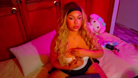 Mariana Prada online show from November 23, 2025, 6:13 am