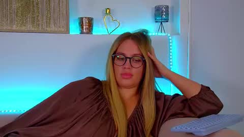 Maria online show from March 1, 2025, 9:59 pm