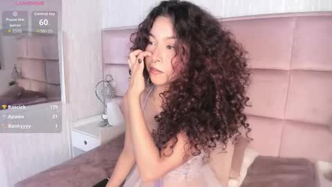 Snapshot of marianna_ray_ chatting on October 7, 2025, 9:01 pm marianna_ray_ online show from October 7, 2025, 9:01 pm