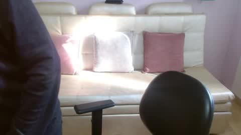 Snapshot of marianne_cam chatting on May 7, 2026, 12:43 pm marianne_cam online show from May 7, 2026, 12:43 pm