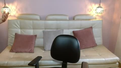 Snapshot of marianne_cam chatting on May 19, 2026, 1:06 pm marianne_cam online show from May 19, 2026, 1:06 pm