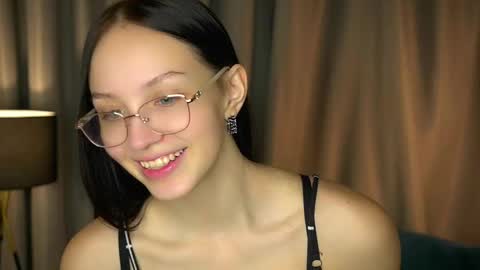 Snapshot of mariannsullivant chatting on November 16, 2025, 9:53 pm Rachel online show from November 16, 2025, 9:53 pm