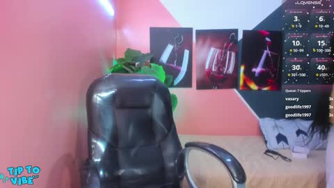 Snapshot of mariansexx chatting on December 10, 2024, 5:11 pm Marian Sexy online show from December 10, 2024, 5:11 pm