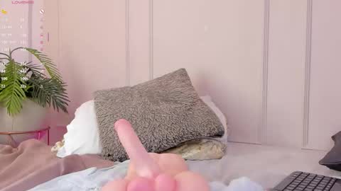 Snapshot of mariapettit chatting on January 5, 2026, 5:27 pm Maria Pettit online show from January 5, 2026, 5:27 pm