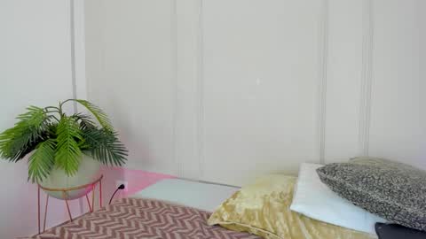 Snapshot of mariapettit chatting on January 10, 2026, 11:45 am Maria Pettit online show from January 10, 2026, 11:45 am