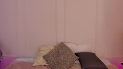 Snapshot of mariapettit chatting on February 28, 2026, 12:06 pm Maria Pettit online show from February 28, 2026, 12:06 pm