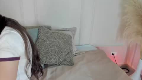 Snapshot of mariapettit chatting on June 25, 2026, 2:22 am Maria Pettit online show from June 25, 2026, 2:22 am