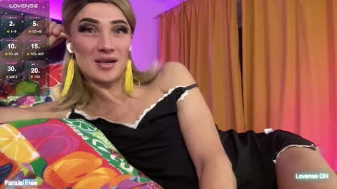 Mari online show from November 27, 2025, 3:14 pm