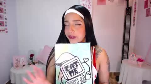 Nicolle online show from June 17, 2026, 5:32 am