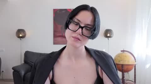 Marie Fitch online show from June 25, 2026, 5:12 am