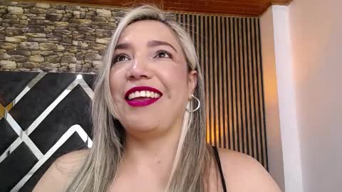 marie_hss online show from April 6, 2026, 8:54 pm