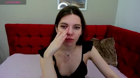 Snapshot of marie_reyes_ chatting on January 14, 2026, 2:06 am Mary 3 online show from January 14, 2026, 2:06 am