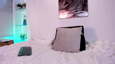 Snapshot of mariecastell_zc chatting on December 2, 2024, 11:29 pm Maria online show from December 2, 2024, 11:29 pm