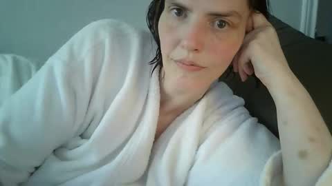 Mariejojo online show from November 14, 2025, 7:12 pm