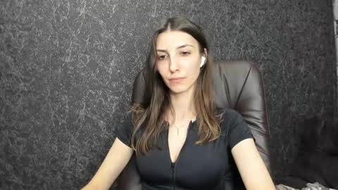 marielleanker online show from November 16, 2025, 3:34 am