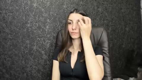 marielleanker online show from November 18, 2025, 2:39 am