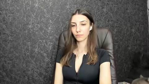 marielleanker online show from November 28, 2025, 4:42 pm