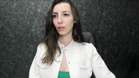 marielleanker online show from December 2, 2025, 1:55 am