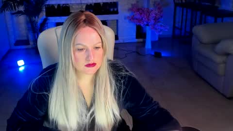 mariemlui online show from October 14, 2025, 10:16 am