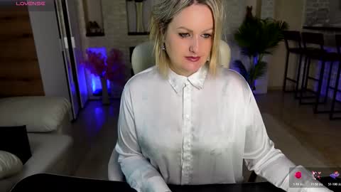 Snapshot of mariemlui chatting on March 16, 2026, 3:38 pm mariemlui online show from March 16, 2026, 3:38 pm