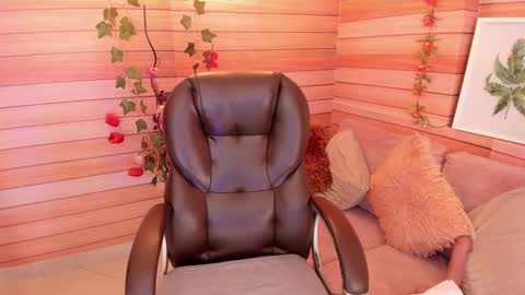 Snapshot of marien_thomson_ chatting on January 25, 2025, 9:47 am Marien online show from January 25, 2025, 9:47 am