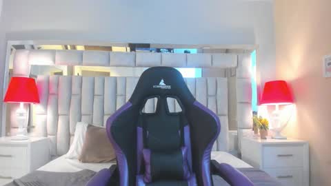 Snapshot of mariiahneedles chatting on November 26, 2025, 9:16 pm mariiahneedles online show from November 26, 2025, 9:16 pm