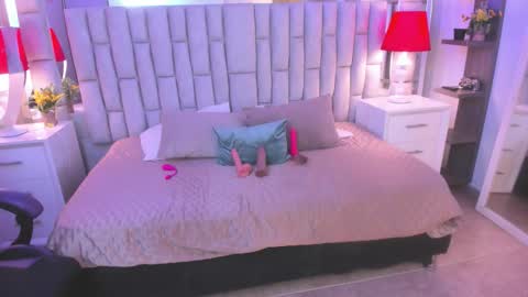 Snapshot of mariiahneedles chatting on February 6, 2026, 5:34 am mariiahneedles online show from February 6, 2026, 5:34 am