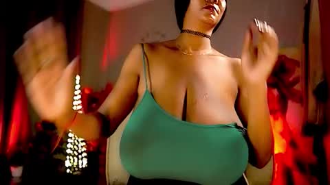 Snapshot of mariicha chatting on January 8, 2026, 9:39 pm Nikita - Scroll down and read my bio please. New Pictures in Bio online show from January 8, 2026, 9:39 pm