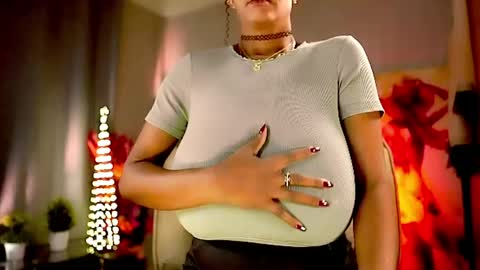 Nikita - Scroll down and read my bio please. New Pictures in Bio online show from May 11, 2026, 7:03 am