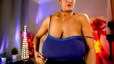 Nikita - Scroll down and read my bio please. New Pictures in Bio online show from May 13, 2026, 7:06 am
