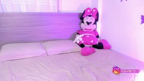 Luna Dulk online show from December 12, 2024, 7:52 am