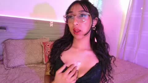 Snapshot of marijaneh chatting on April 4, 2026, 12:35 pm Luna Dulk online show from April 4, 2026, 12:35 pm