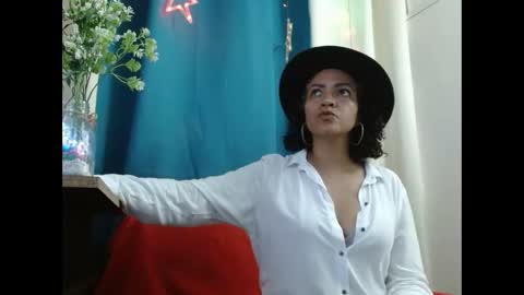 Snapshot of marilin_black chatting on February 18, 2026, 7:32 pm Marilin online show from February 18, 2026, 7:32 pm