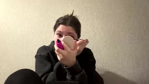 Snapshot of mariluarreola chatting on March 17, 2026, 8:23 pm Emmie online show from March 17, 2026, 8:23 pm